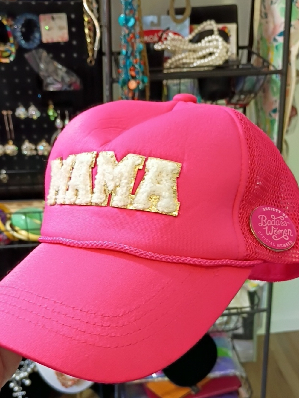 Mama hat